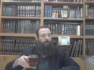 שיעור תורה: מסכת ברכות - דף לד מאת הרב אריאל אלקובי